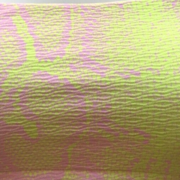 NEW Victoria's Secret Double Back Lace Bandeau Bikini Top - Picture 3 of 3